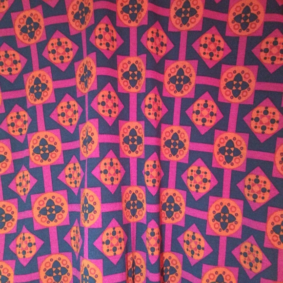 LuLaRoe Randy - Picture 2 of 3